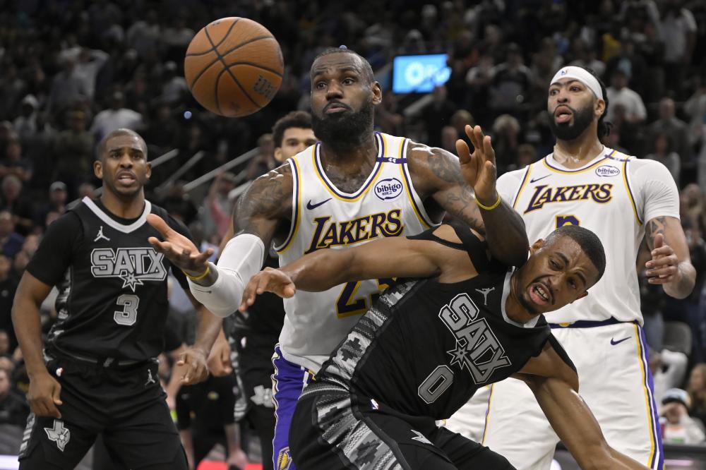 球队防线的 球队防线的