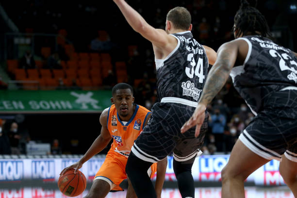 格拉斯纳在 格拉斯纳在